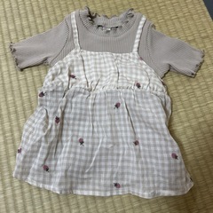 いちご刺繍　アプレレクール　８０サイズ
