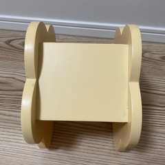 トイレットペーパラック 花の画像