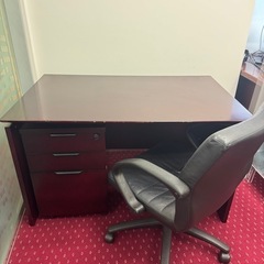 オフィスデスクと椅子1セット