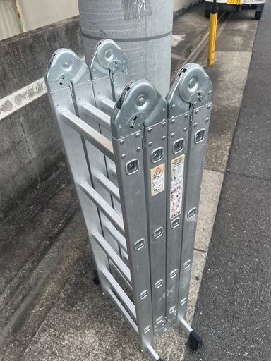 アルミハシゴ?