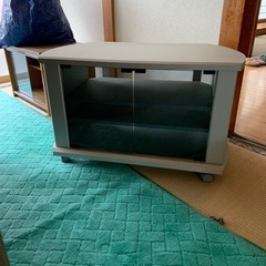 テレビ台　収納棚の画像