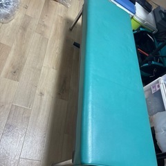 ベンチ