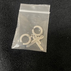 フェイクピアス16