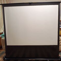EPSON  携帯型自立式プロジェクタースクリーン　ELPSC07 60インチ  