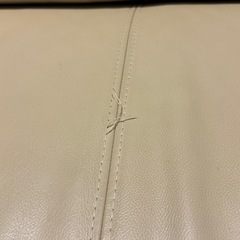東W11 美品 革製 ベージュ 2人がけソファ  の画像