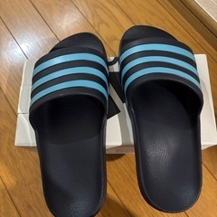 【未使用新品】adidas サンダル　23.5cmの画像