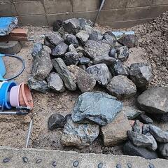 交渉中です。庭石 ロックガーデン 引き取って頂ける方探して…
