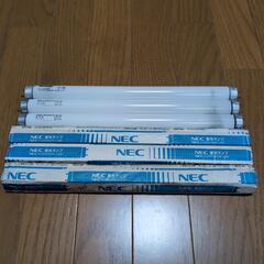 10形直管蛍光管　中古　1本50円　一時的な間に合わせなどに