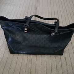 【破格！】【GUCCI】GGインプリメ　エナメル総柄トートバッグ