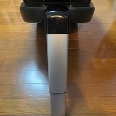 チャイルドシート　ISOFIX 回転タイプ　国内最軽量　ほぼ未使用品　新生児〜使用可能　360度回転式の画像