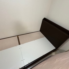 シングルベッドフレーム