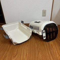 ペットキャリーケース（小型犬、子猫）の画像