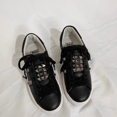 【新品未使用 】　スニーカー 　表裏 　本革　ブラックの画像