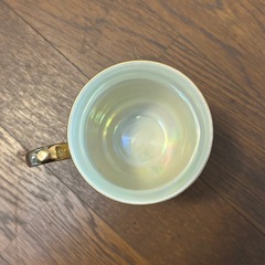 フラワーモチーフ 脚付きマグカップの画像