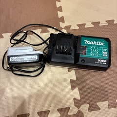 マキタ　充電器　バッテリー