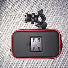 配線取り出し口付き防水スマホケースの画像