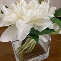造花&スクエアガラス器の画像