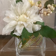 造花&スクエアガラス器の画像