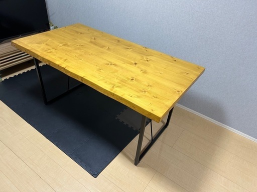 ダイニングテーブル