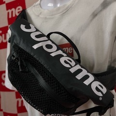 美品 Supreme The North Face ウォータープ...