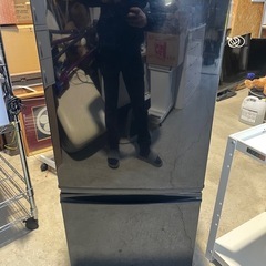 ＳＨＡＲＰ　冷凍冷蔵庫　１３７Ｌ　２ドア　右開き　ブラック　シャープ　単身〜２名向きサイズ　ＳＪ－１４Ｘの画像
