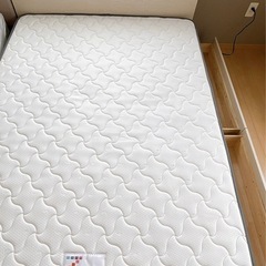 【決まりました】ダブルベッド　コンセント・引き出し収納付きの画像