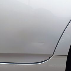 トヨタ プリウスH２３の画像