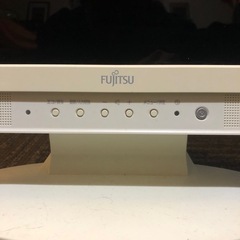 FUJITSU パソコンモニター　19インチワイドの画像