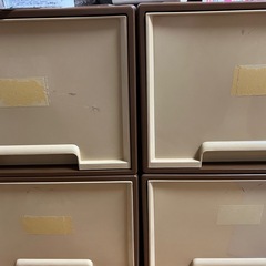 【無料】衣装ケース 4つお譲りしますの画像