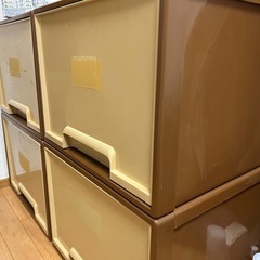 【無料】衣装ケース 4つお譲りしますの画像
