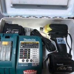 マキタインパクトドライバTD133D中古品