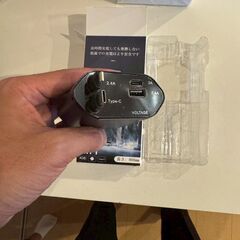 🚗【新品未使用】巻き取り式 車載充電器 4in1 シガーソケット...