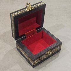 組み木細工の小箱の画像