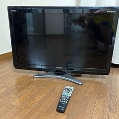 【ジャンク】2010年製 AQUOSテレビ／通電OK・B-CAS...