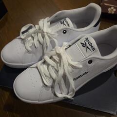 リーボックスニーカー２４cm