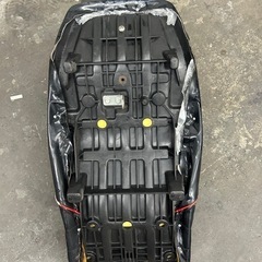 xjr400.xjr400r用3段シートの画像