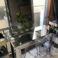 3点セット。ドレッサーの画像