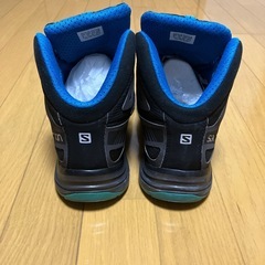 SALOMON トレッキングシューズ 26.5センチ　の画像