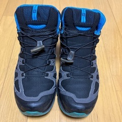 SALOMON トレッキングシューズ 26.5センチ　