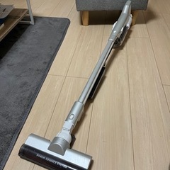 アイリスオーヤマ コードレス掃除機　充電式サイクロンスティックク...
