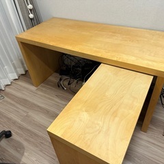 IKEA MALM デスク 引き出し式パネル付きの画像