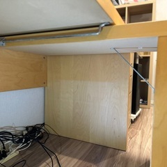 IKEA MALM デスク 引き出し式パネル付きの画像