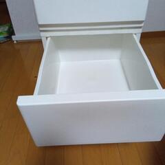 USED3段引出し収納の画像