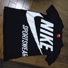 NIKE🔴シャツmサイズ