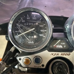 XJR1200！エンジン1発始動！の画像