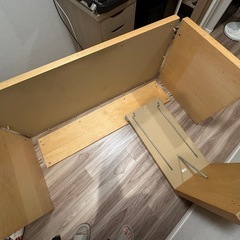 IKEA MALM デスク 引き出し式パネル付きの画像