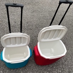 お話し中✴︎Coleman ホイールクーラーボックスの画像