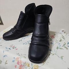 美品です 23cm レディース ショートブーツ サイドジッパー