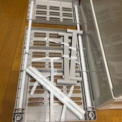 押入れ収納　衣装ケース2と収納棚1の画像
