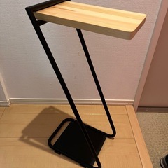 サイドテーブルの画像